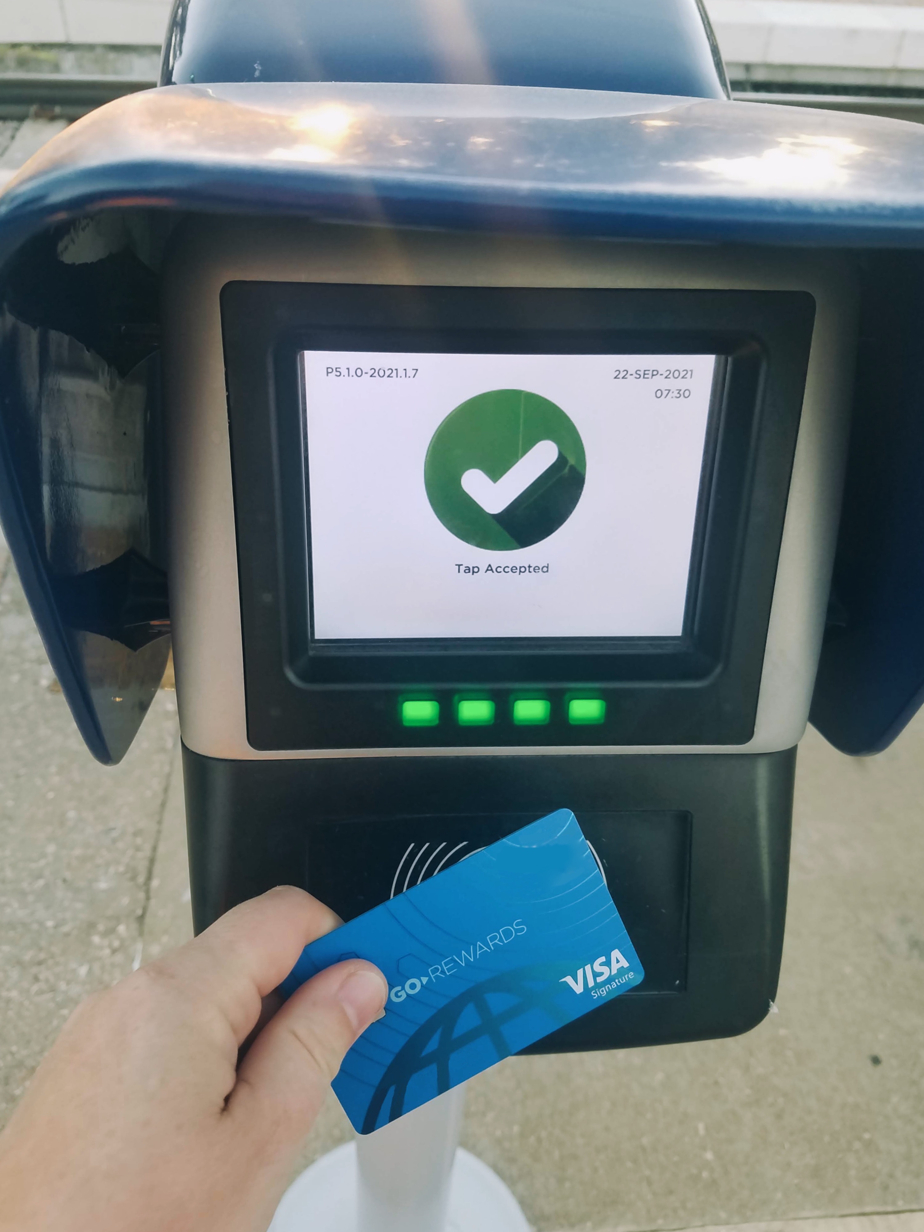 Contactless Payment Accepts Debit and Credit Cards